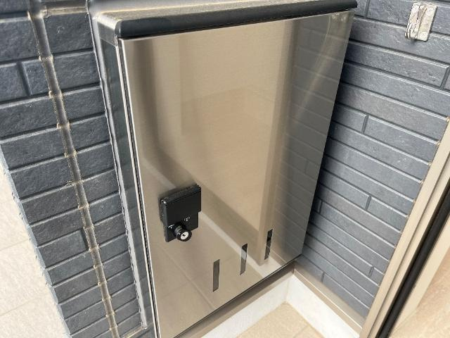 フリージアの玄関|宅配ボックス