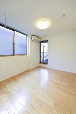 【居間・リビング】 | グランエッグス自由が丘W | 居室、リビング