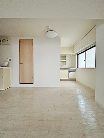 メゾンパール泉の居間・リビング