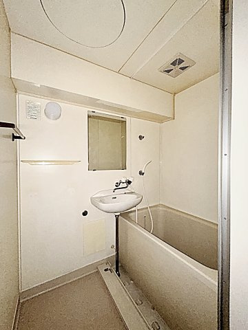 メゾンパール泉の浴室