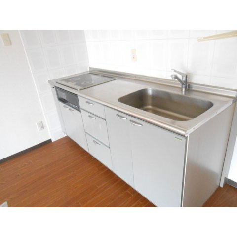 岐阜市鷺山東１丁目のアパートのキッチン|システムキッチン