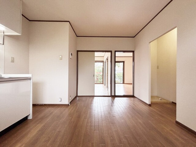 6帖のダイニングキッチンスペースです