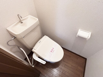 温水洗浄機能付きのトイレ