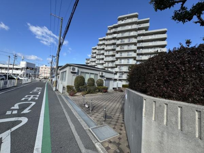 【その他】 | エンゼルハイム上野芝 | ■毎週土・日・祝のご対応可能■
お忙しい方も、お仕事前やお仕事帰りなどお客様のご都合に合わせてご案内致します！キッズルーム・駐車場完備！