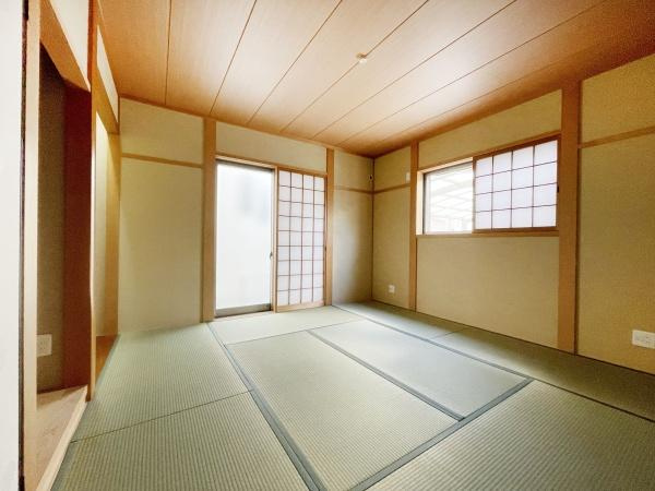 【和室】 | 室内にいても、たっぷりの陽光と爽やかな風を感じて頂ける、開放感あふれる居室です。