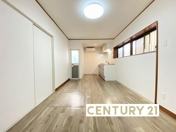 【居間・リビング】 | 明石市朝霧南町4丁目　中古戸建