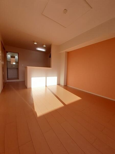 メゾン・プリムローズの居間・リビング