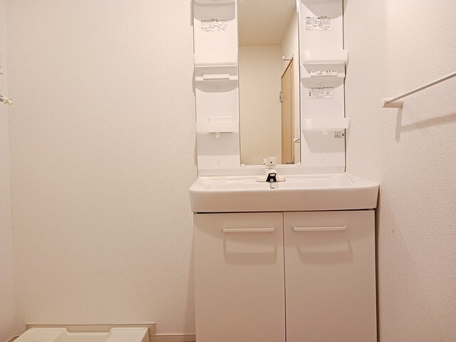 コッティ大泉の洗面所|脱衣スペースもあります