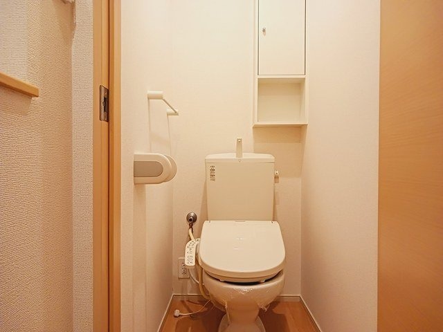 エクラデ　ジュールⅡのトイレ|清潔感のあるトイレです