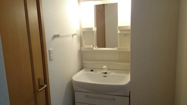 プランタン　Ａの洗面所|洗面所です