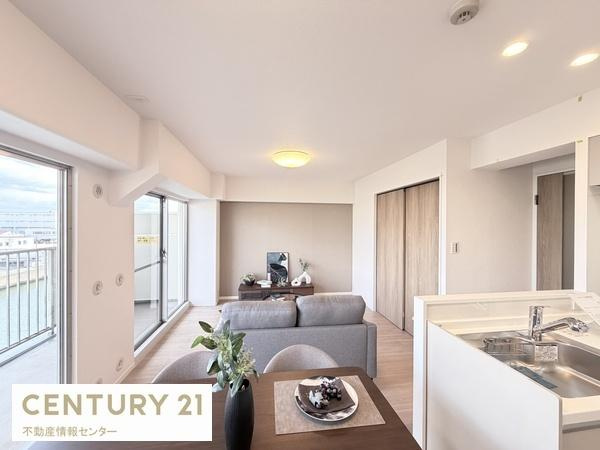 【居間・リビング】 | ファミリープラザ朝潮橋Ｂ館 | 〇先行配管設置済みで、全室にエアコンが設置可能です！