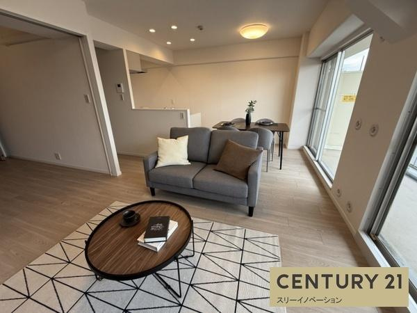 ファミリープラザ朝潮橋Ｂ館の居間・リビング