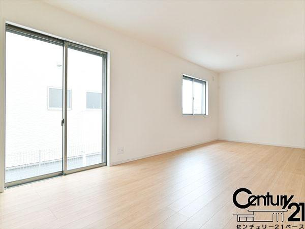 リーブルガーデン南京終町 ２号棟 ／新築一戸建の内観：施工例|■ペアガラス使用で結露の心配もありません！■