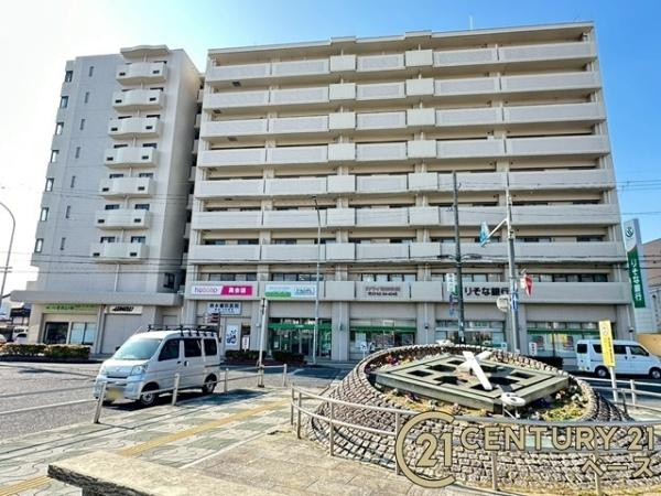 グランドメゾン大和郡山の外観|■現地撮影写真■昭和６３年４月 新築・令和８年１月 全面リフォーム済！室内の仕様にこだわったスタイリッシュなお部屋です！お気軽にお問い合わせください！