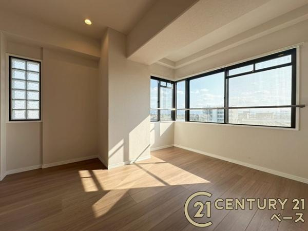 グランドメゾン大和郡山の洋室|■現地撮影写真■日当たりのよい明るい雰囲気の洋室です！