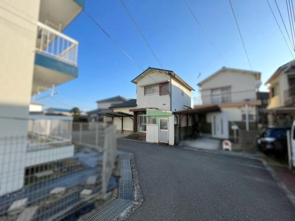 和歌山市大谷　中古戸建の前面道路含む現地写真