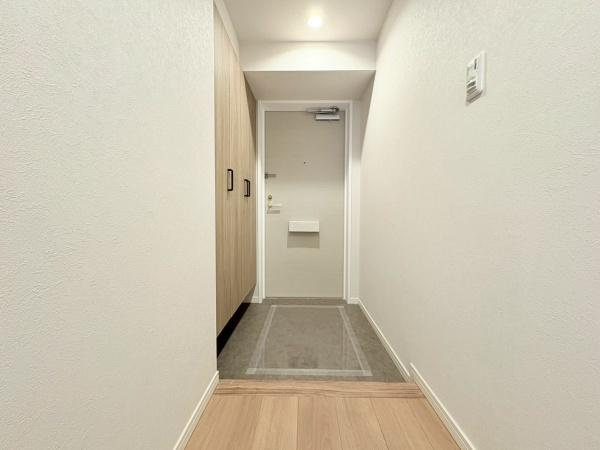 マイキャッスル三ツ境2の玄関|シューズボックスと玄関です。