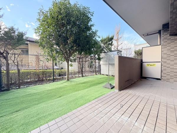 マイキャッスル三ツ境2のバルコニー|バルコニーと専用庭です！広々しており開放的です！