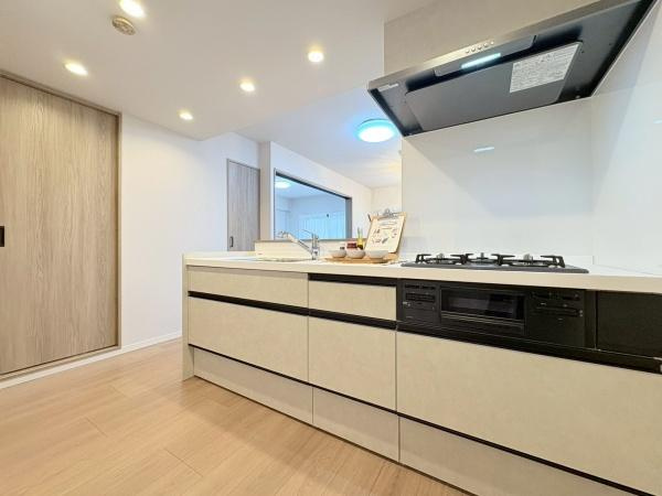 マイキャッスル三ツ境2のキッチン|システムキッチン対面式！