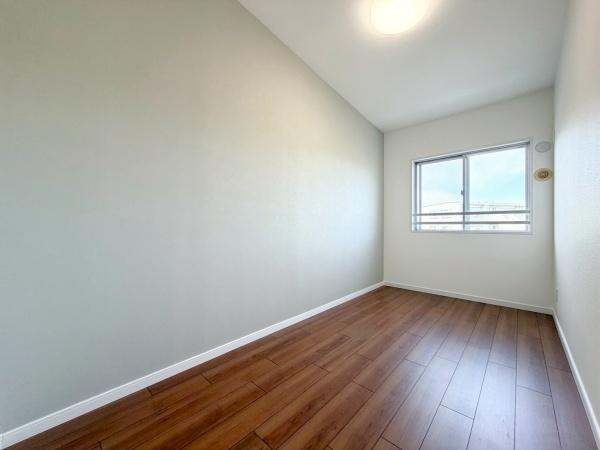 メゾン横浜能見台Ｂ棟の洋室