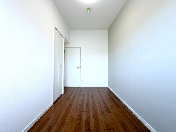 メゾン横浜能見台Ｂ棟の洋室