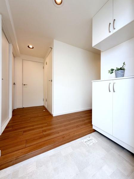 メゾン横浜能見台Ｂ棟の玄関