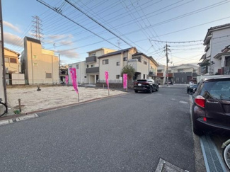 【前面道路含む現地写真】