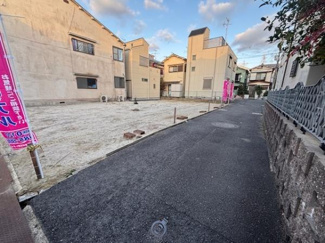 【前面道路含む現地写真】