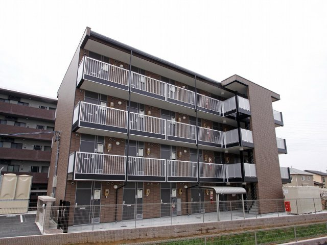 レオパレスプレジデンス豊田の外観