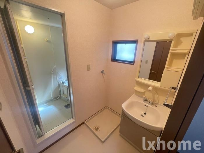 レジデンスＫの洗面所|コンパクトで使いやすい洗面所