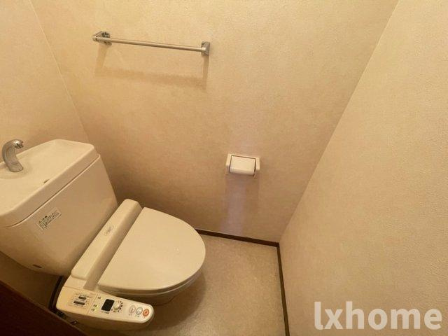 レジデンスＫのトイレ|ゆったりとした空間のトイレです