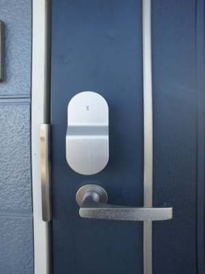 【セキュリティ】 | アーバンハイツＢ | 玄関は防犯です♪