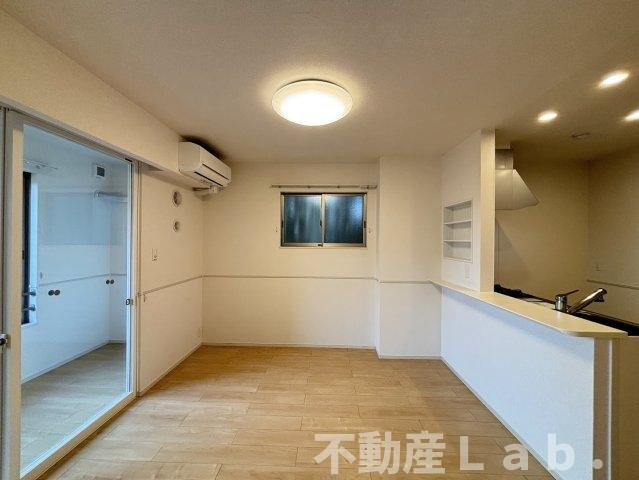 ベラ　ルーチェ　Ｃの居間・リビング