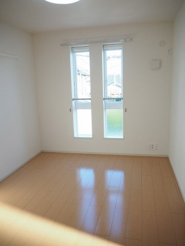 ネオファースト西新庄の内装