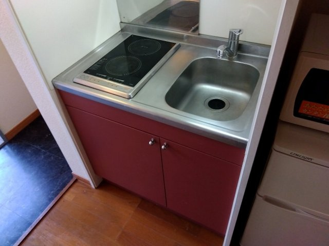 レオパレスＳｈｉｋｏｋｕ中央のキッチン