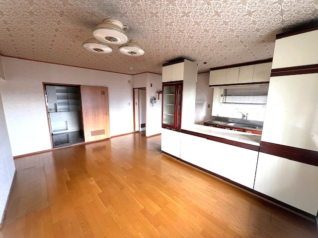 【居間・リビング】 | エメラルドマンション南小倉B棟（A-5）