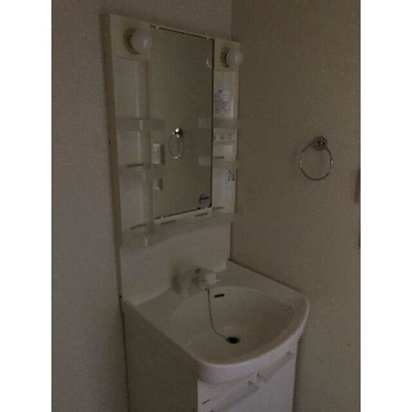 アーバンフォート住吉の独立洗面台