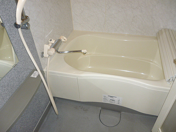 アーバンフォート住吉の浴室