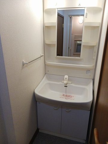 シャルムＣの洗面所|コンパクトで使いやすい洗面所