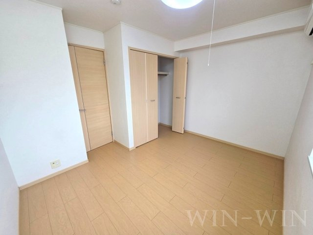 アンベル・ルピナスの洋室