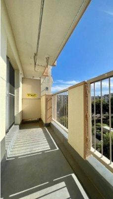 【バルコニー】 | みずほ台団地１０－１棟 | 陽当たり良好なバルコニーです（写真は別部屋のものです）