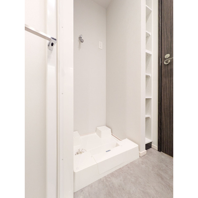 ACP Residence 新江古田の洗面所|室内洗濯機置場