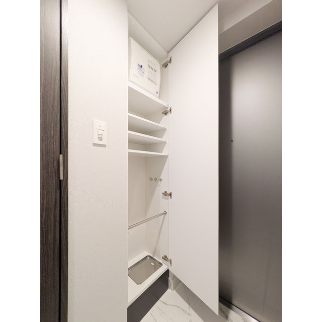 ACP Residence 新江古田の玄関|靴箱