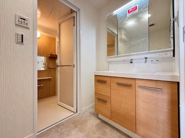 尾張旭東山コーポラスの独立洗面台