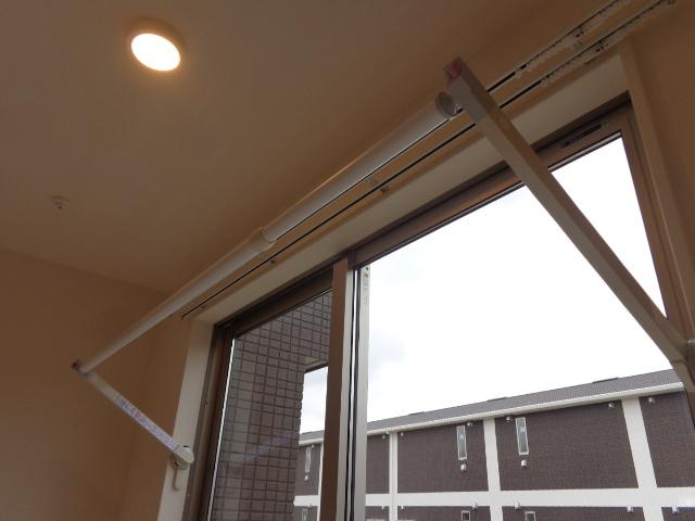 レサンス八街の設備|室内物干（イメージ）