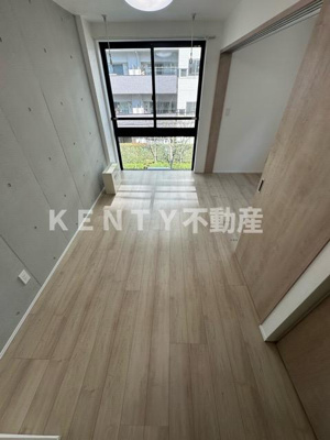 【居間・リビング】 | ラヴィエール羽田スカイゲート | 使いやすい居間です