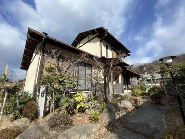 垣生4丁目　中古住宅の外観