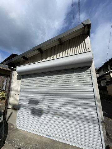 垣生4丁目　中古住宅の駐車場
