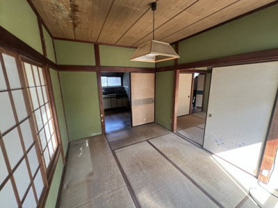 【和室】 | 【筑西市茂田】四季の筑波山を望む平屋。駐車場2台可×開放感あるのどかな一軒家 | 和室の襖を開放すれば、風が通り抜ける大空間に。使い勝手の良いレイアウトです。