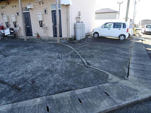 アークヒルズフクモトＮＯ．２の駐車場|駐車場